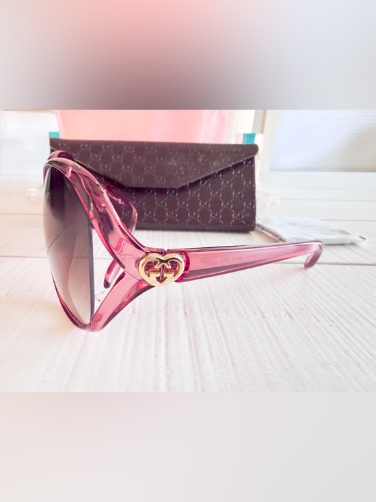 Pink Gucci Sunglasses
 Lovely Heart